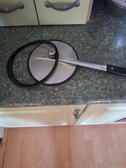 Predam hrnce a kuchtu - 3