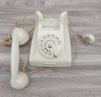 Telefón “ RETRO „. - 3
