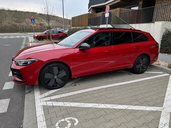 VW Passat R-Line Black Style 2025 - 3