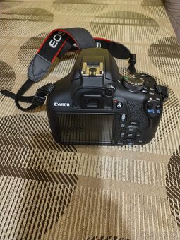 Zrkadlovka EOS 2000D - 3