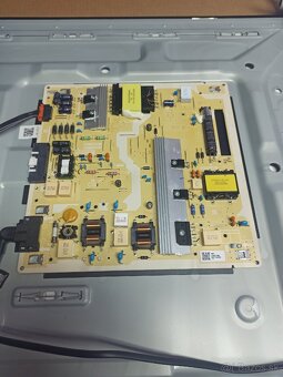 Samsung QE50Q60BAU diely - 3