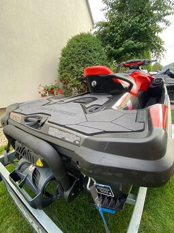 Predám vodný skúter Sea-Doo RXT-X RS 300 s audiosystémom - 3