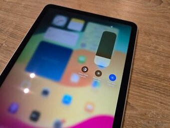 Apple iPad Air 5 64gb Cellular s procesorom M1 - 3