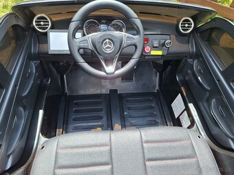 Elektrické autíčko Mercedes GLC 63S 4x4 - 3