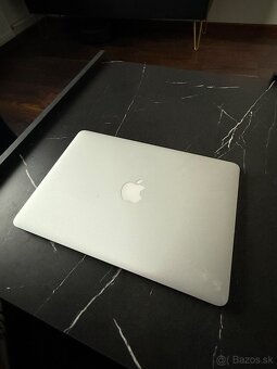 Apple Macbook Air (13-inch, Early 2014) - 3