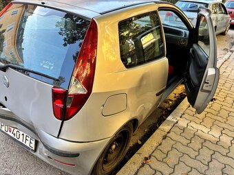 Fiat Punto 1,2 búrané  3 dverové - 3