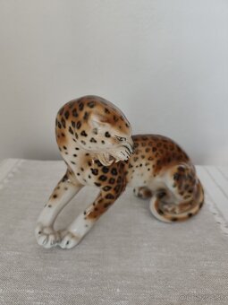 Royal dux leopard porcelánová soška - 3