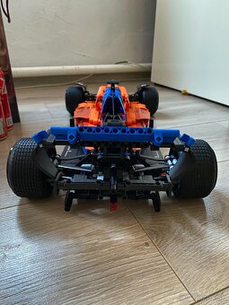 Stavebnica 42141 McLaren F1 - 3