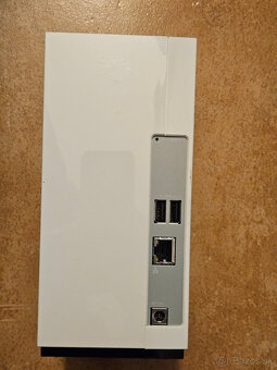 Predám nefunkčné NAS Qnap TS-228A - 3