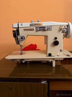 Retro šijací stroj - 3