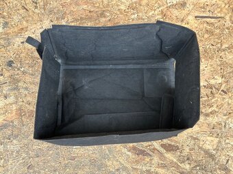 Držiak+kryt batérie VW Golf 6 - 3