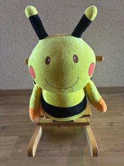 Plyšové hojdacie kresielko so zvukom - 3