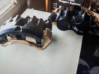 Iveco Daily brzdové strmene - 3