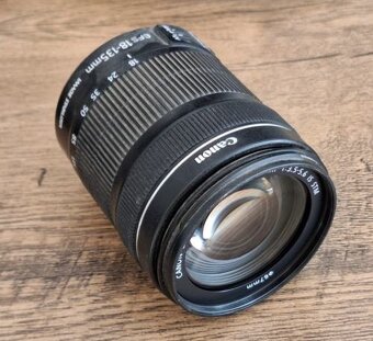 Predám Canon EOS 70D + objektív + filter + batérie + prísl. - 3