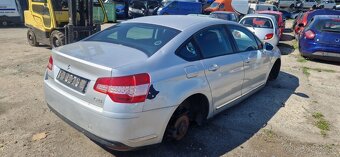 Lacno rozpredám Citroen C5 sedan 2008-2017 na náhradné diely - 3