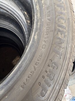 215/60r17 c - 3