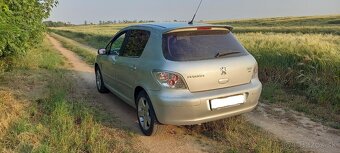 Peugeot 307. - 3
