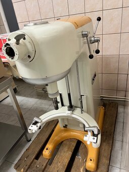 Robot Alba RE20 - 3