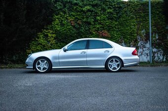 Mercedes-Benz E trieda Sedan 55 AMG - 3