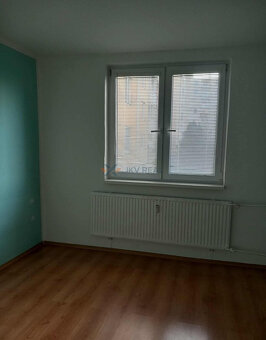 3 izbový byt s balkónom Sídlisko pod Sokolejom - 3