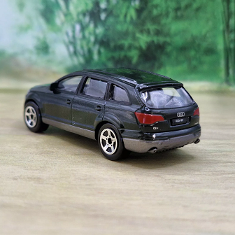 Model auta Audi Q7 - 3