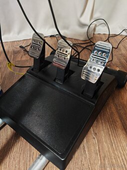 Thrustmaster T300 Ferrari 599XX Evo Alcantara - 3