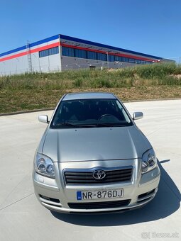 Toyota avencis - 3