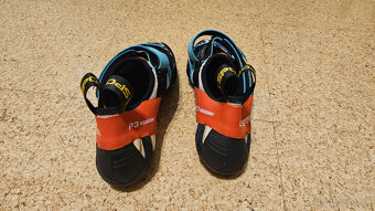 Predám nepoužívané lezečky La Sportiva Otaki 41 EU - 3