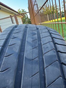 MICHELIN PILOT SPORT EV AO 235/45 R20 - 3