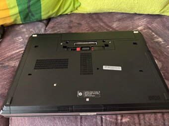 HP Elitebook vhodný pre náhradné diely - 3