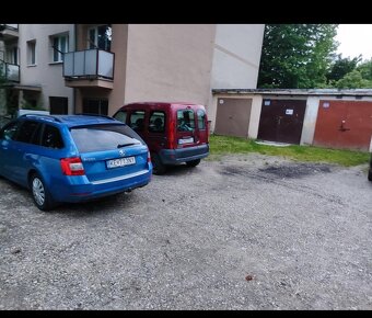 Podhradová Cesta pod hradovou - 3