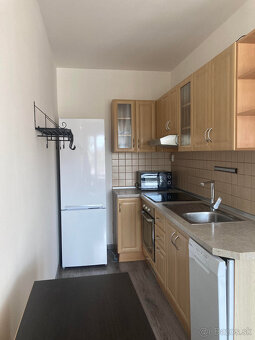 Prenájom dvojizbového bytu v Trenčíne voľný od 1.1.2026 - 3