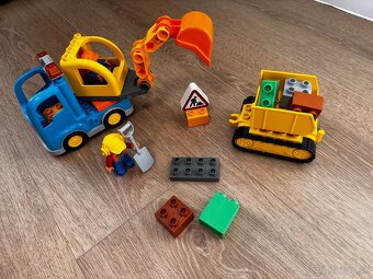 Lego Duplo 10812 Nakladne auto a bager - 3