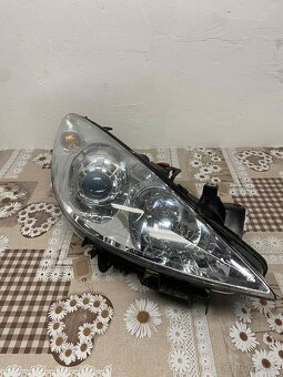 Predám predné svetlá Peugeot 307 - 3