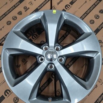 Alu JEEP R 18 originál. - 3