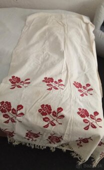 Ponúkam staré vyšívané látky - 3