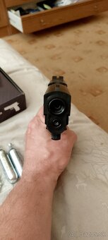 Co2 BORNER Z 122+strelivo,bombicky - 3