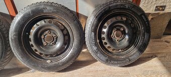 Predam zimné pneumatiky na diskoch 5x112 r15 et47/ 195/65r15 - 3