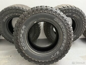 DIscoverer cooper s/t 285/70/R17 - 3