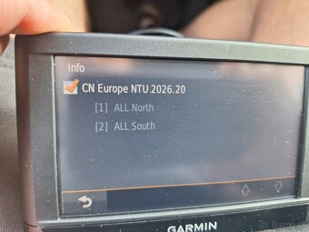 Garmin nüvi 42 LM navigácia bez škrabančeka - 3