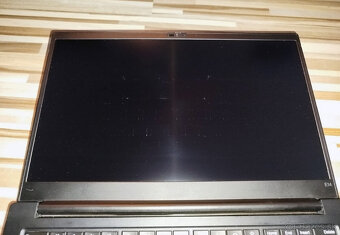 notebook Lenovo ThinkPad E14 - AMD Ryzen 7 5000 series na ND - 3