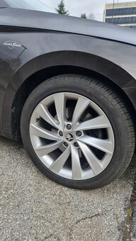 Alu disky škoda + letné pneu R18 235/45 - 3