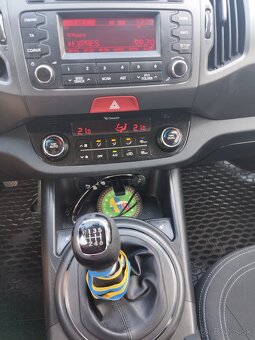 KIA SPORTAGE 2.0 CRDI 4x4 100 kw - 3