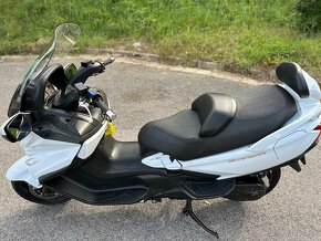 Suzuki Burgman 650 EXECUTIVE - 3