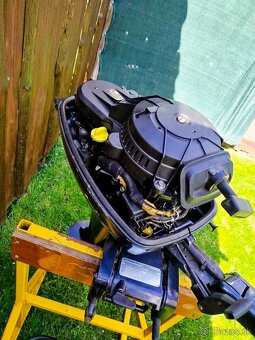 ZÁVESNÝ LODNÝ MOTOR EVINRUDE 5HP 4T - 3