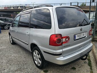 Volkswagen Sharan 1.9 TDI Highline - 3