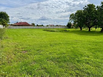 Predaj pozemku na výstavbu rodinných domov - Horná Potôň - 3