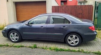 Honda Legend KB1 3.5 V6 VTEC SH-AWD - dva vozy - 3
