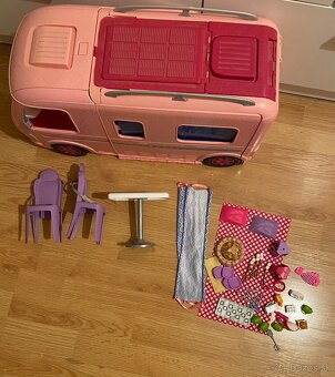 Barbie karavan - 3