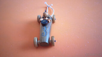 starožitné drevené autíčko a panáčik - 3